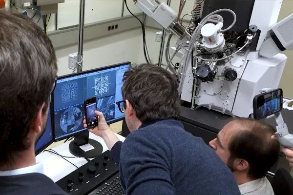 Dünyanın En Küçük QR Kodu Guinness'e Girdi