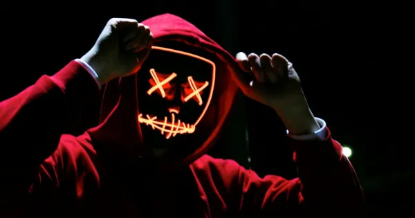 Predator: Casusların En Karanlık Sırrı